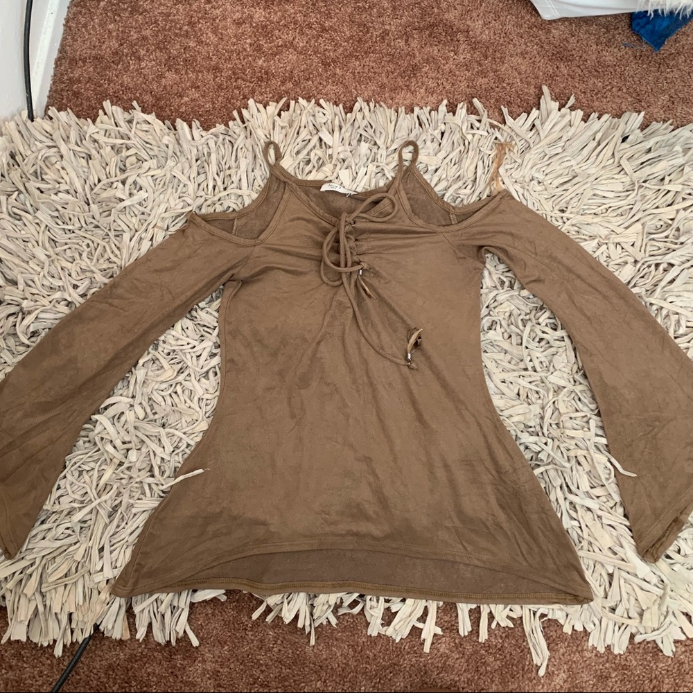 Women’s long sleeve.